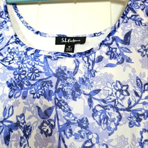 Tiered Sheath Sleeveless Dress - Picture 3 of 6